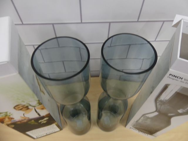 736024-3 2 pcs. Pinch L Vase 4600 mm Blue