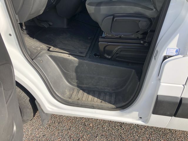 808160-21 Renault Master 2.3 dCi Quickshift 168 hp, 2019 (18575km), car interior for welding equipment