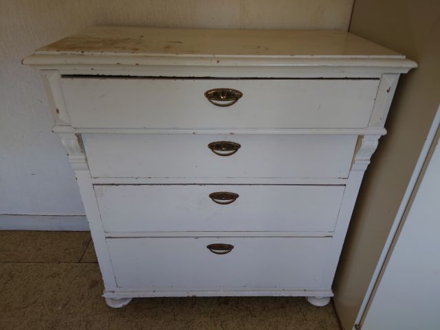 678690-2 Vitt hörnskåp med byrå, arbetsbord och stol