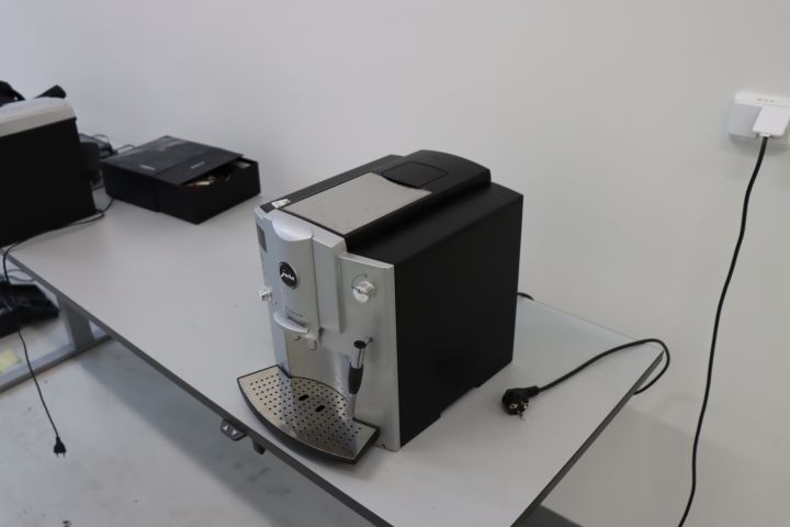 787500-3 Coffee machine Jura Impressa E25