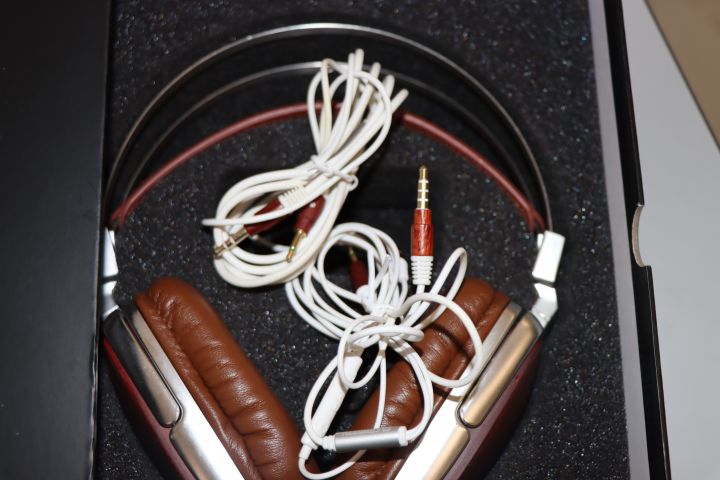 787503-3 Esmooth ES-661SBG headphones