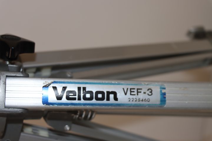 787524-2 Tripod Velbon VEF-3