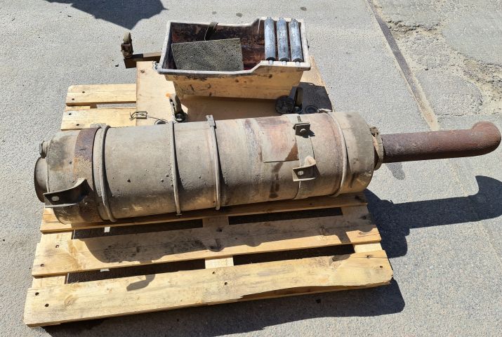 750820-2 Stool with Eminox exhaust purification + trolley and washbasin