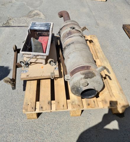 750820-6 Stool with Eminox exhaust purification + trolley and washbasin