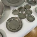 712004-4 Collection of pewter objects