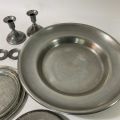 712004-8 Collection of pewter objects
