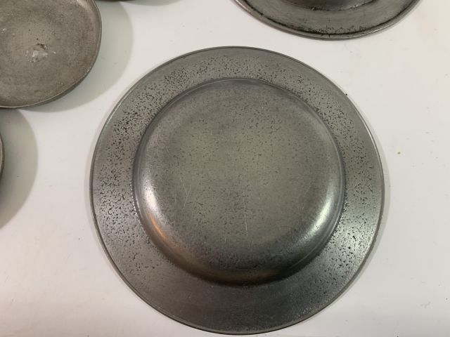 712004-12 Collection of pewter objects