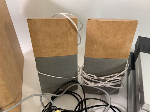 712018-5 Pioneer sound system