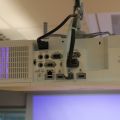 812241-6 Hitachi Projector LCD CP-WU5500 incl Screen