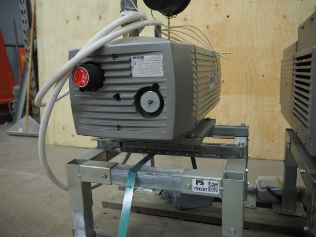 794267-3 Vacuum pump, Becker VT 4.40