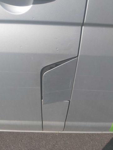 753930-17 VW Transporter T5 2.0 TDI  DNG091 -10