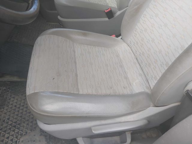 753930-68 VW Transporter T5 2.0 TDI  DNG091 -10