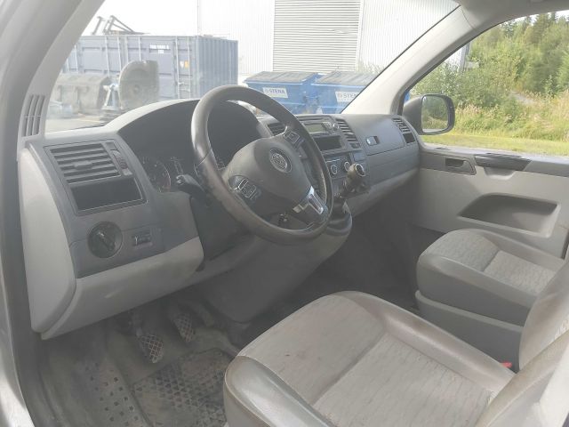 753930-71 VW Transporter T5 2.0 TDI  DNG091 -10