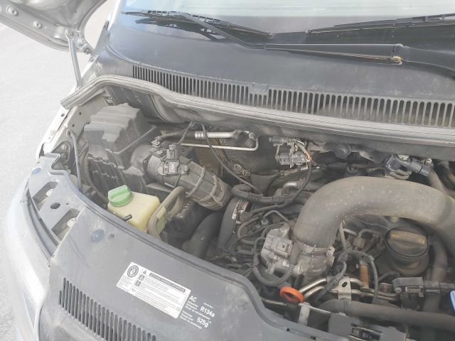 753930-72 VW Transporter T5 2.0 TDI  DNG091 -10