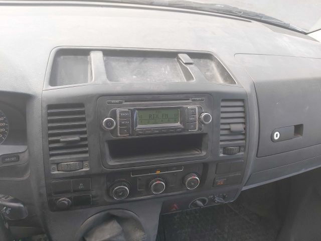 753930-76 VW Transporter T5 2.0 TDI  DNG091 -10