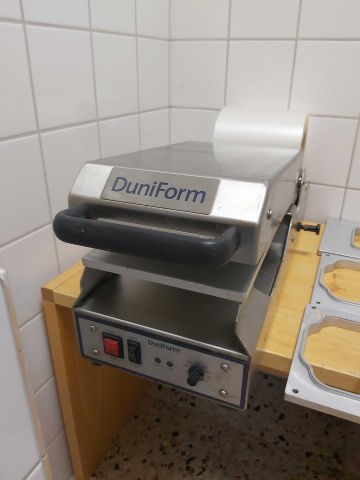 753957-2 Closing machine Duniform DF20