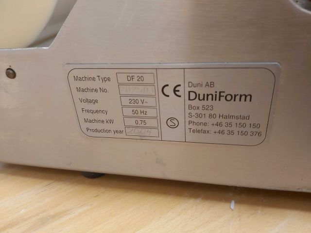 753957-6 Closing machine Duniform DF20