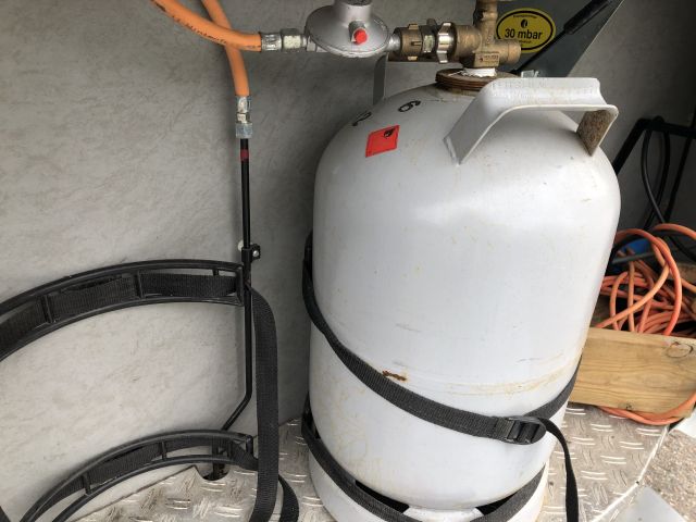 825161-19 DETHLEFFS Nomad 500 DB 80 -2011