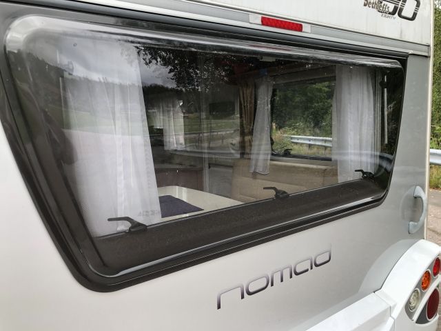 825161-17 DETHLEFFS Nomad 500 DB 80 -2011