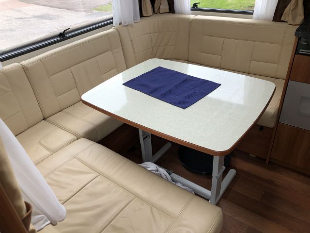 825161-27 DETHLEFFS Nomad 500 DB 80 -2011