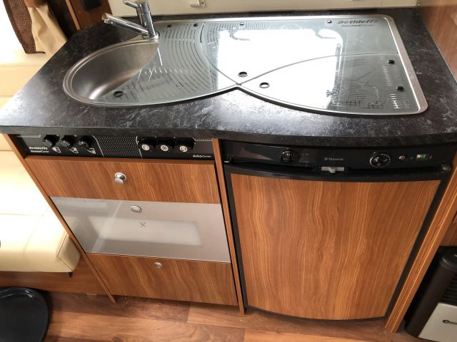 825161-31 DETHLEFFS Nomad 500 DB 80 -2011