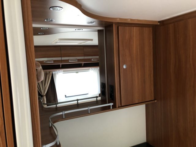 825161-42 DETHLEFFS Nomad 500 DB 80 -2011