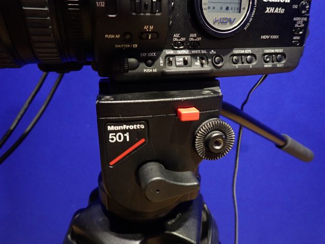 825325-3 Canon XHA1 S film camera