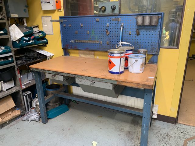 812530-1 Workbench with painting