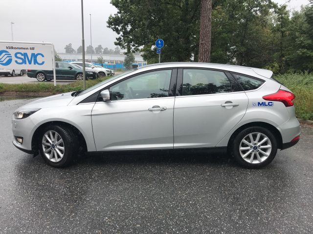 825530-3 Ford Focus 1.0 EcoBoost 5dr (100hp) - 2017, YNM186