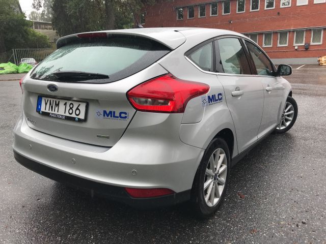 825530-6 Ford Focus 1.0 EcoBoost 5dr (100hp) - 2017, YNM186