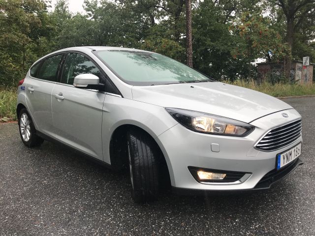 825530-8 Ford Focus 1.0 EcoBoost 5dr (100hp) - 2017, YNM186