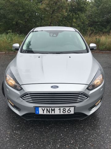 825530-9 Ford Focus 1.0 EcoBoost 5dr (100hp) - 2017, YNM186