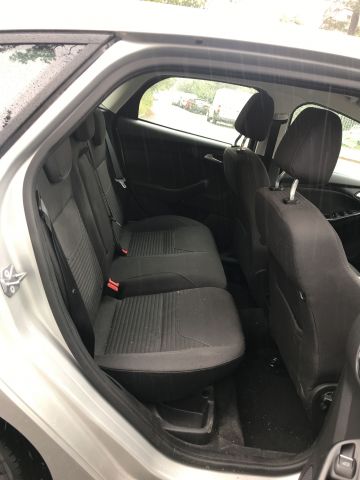 825530-15 Ford Focus 1.0 EcoBoost 5dr (100hp) - 2017, YNM186