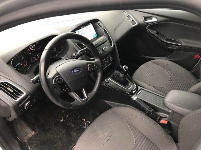 825530-17 Ford Focus 1.0 EcoBoost 5dr (100hp) - 2017, YNM186