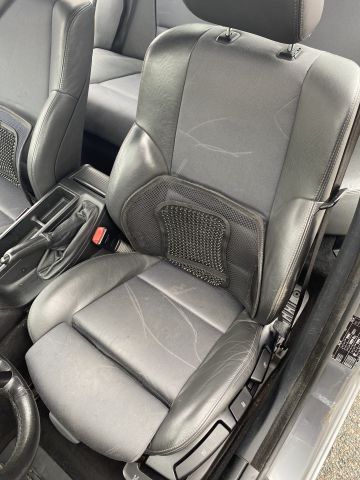 826570-30 BMW 318i sedan - 2004