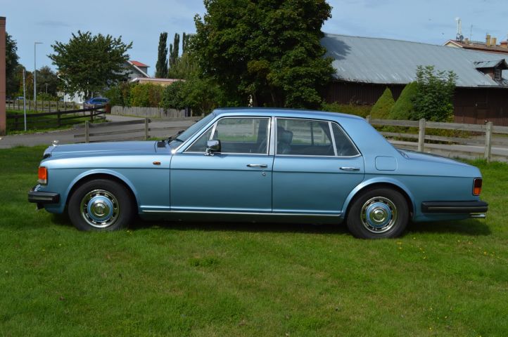 779049-2 Bentley Mulsanne 6.7L V8 201 hp -1981
