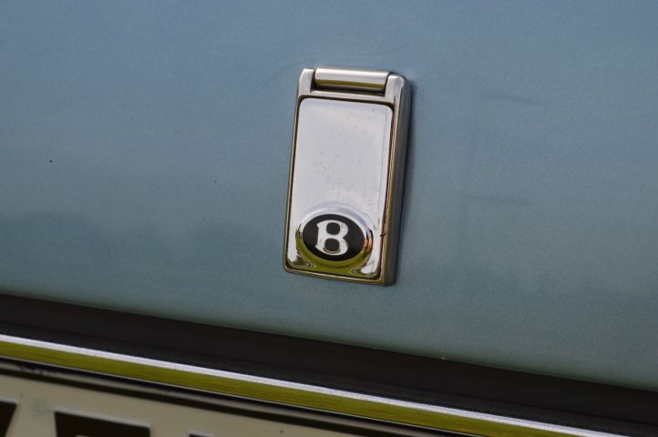 779049-16 Bentley Mulsanne 6.7L V8 201 hp -1981