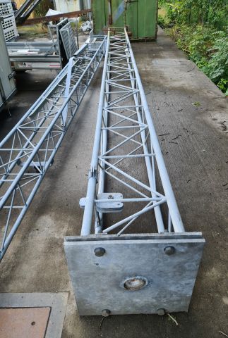 762618-3 Crane winch and junction box for electricity