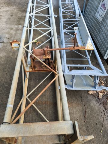 762618-9 Crane winch and junction box for electricity