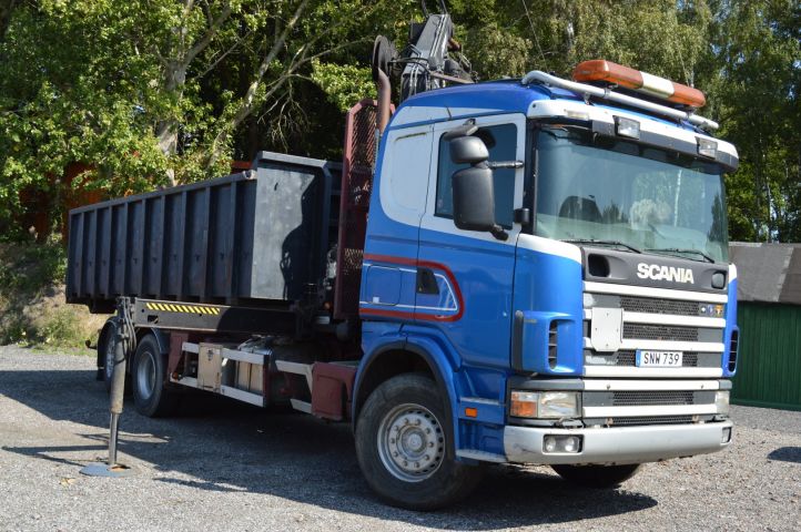 779067-7 Load changer with crane Scania R 124GB 6X2 463 hp -2002 with flatbed