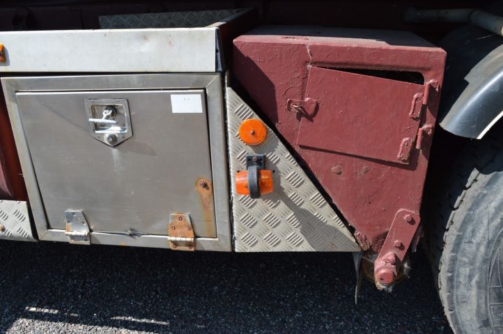 779067-19 Load changer with crane Scania R 124GB 6X2 463 hp -2002 with flatbed