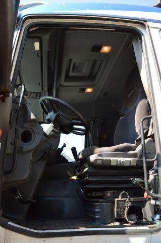 779067-30 Load changer with crane Scania R 124GB 6X2 463 hp -2002 with flatbed