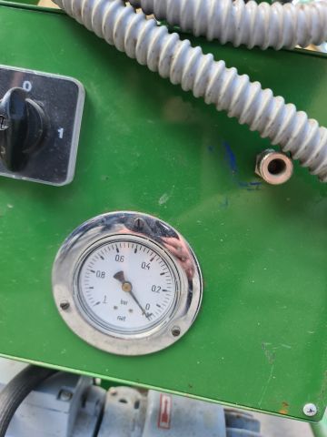 762622-7 Reversible work table for the printing industry