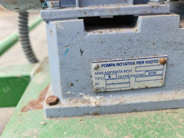 762622-9 Reversible work table for the printing industry