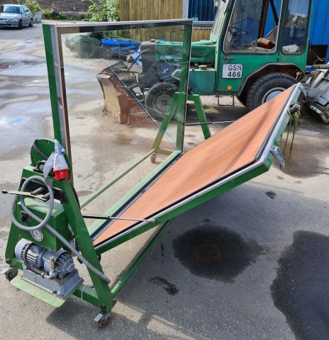 762622-11 Reversible work table for the printing industry