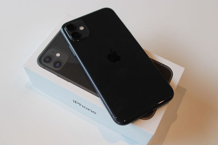 794287-1 iPhone 11 - 128GB