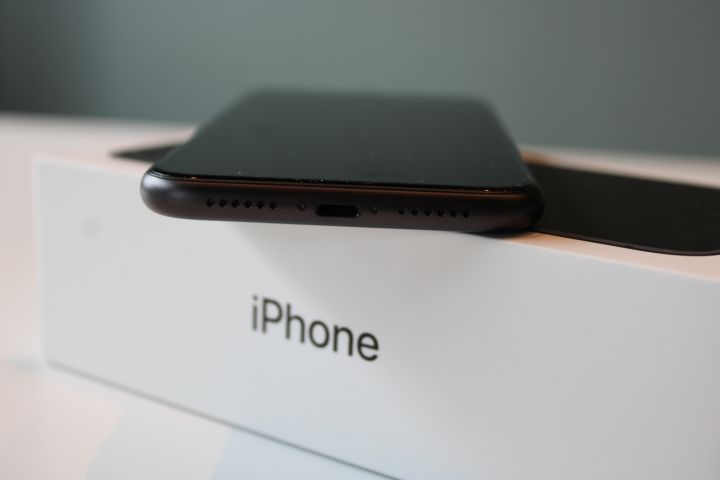 794287-5 iPhone 11 - 128GB