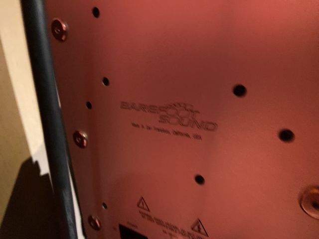 808223-10 2 monitors, Barefoot Micromain 35