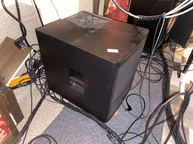 808226-1 Subwoofer KAli WS12