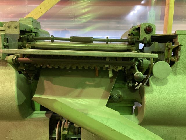 828413-2 Albeko Leather Skiving Machine